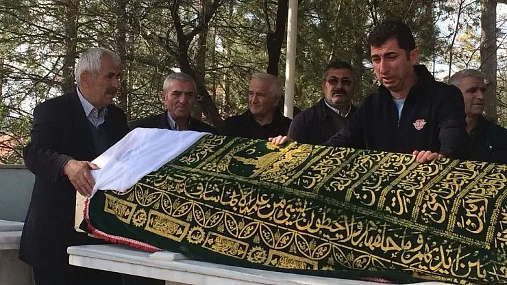 Gaziantep'te Trafik kazasında ölen polis eşi Malatya'da defin edildi