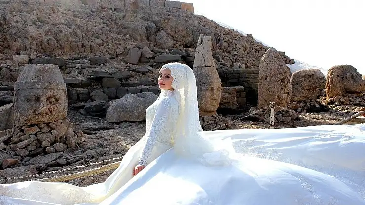 'Nemrut Dağı mankenleri ağırladı'