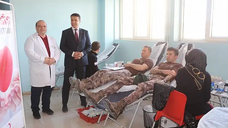 'Şehitler için kurbanlar kesilip kan bağışı yapıldı'