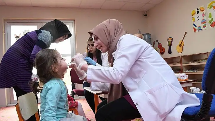 'Miniklere ağız ve diş sağlığı taraması'