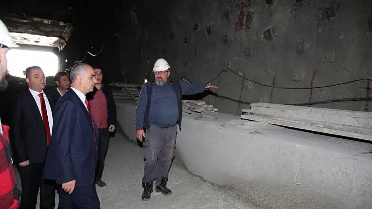 'Mevlana Tüneli´nde ikinci tüpte ışığa 50 metre'