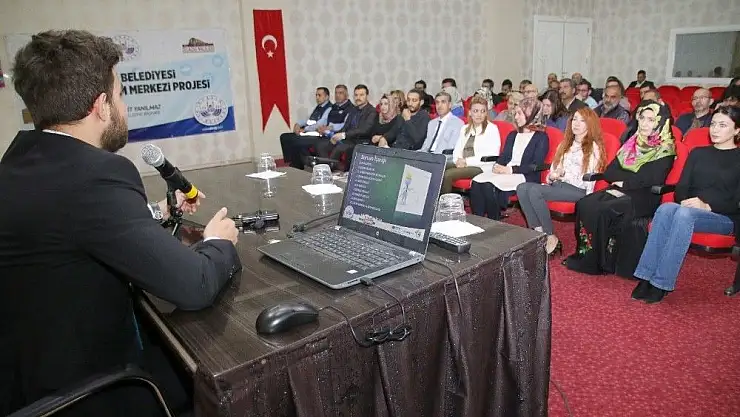 'Belediye personeline hizmet içi eğitim'