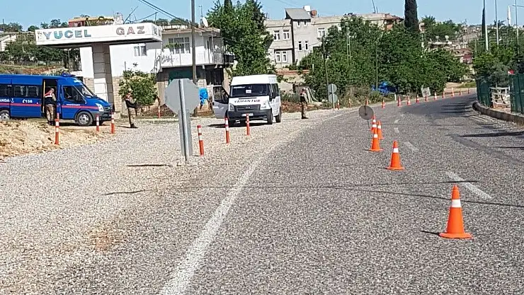 'Jandarma ekiplerinden yol uygulaması'