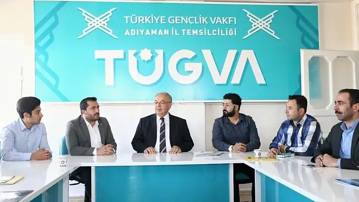 'Kutlu TÜGVA üyesi gençlerle bir araya geldi'