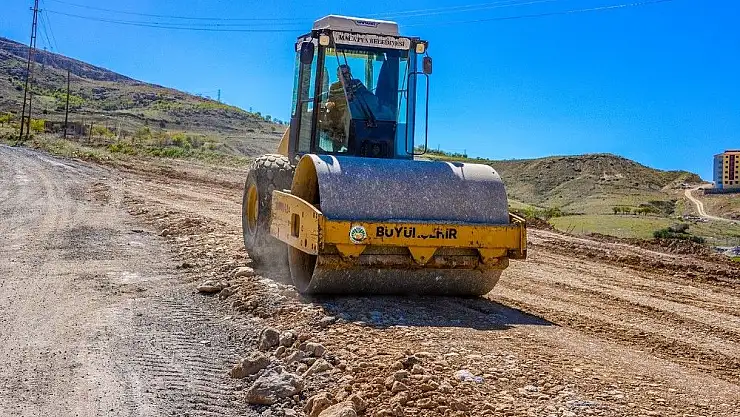 'Büyükşehir Belediyesinden yol çalışması'
