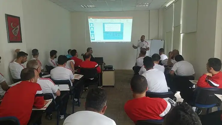 'TFF´nin Malatya´da düzenlediği antrenör kursu devam ediyor'