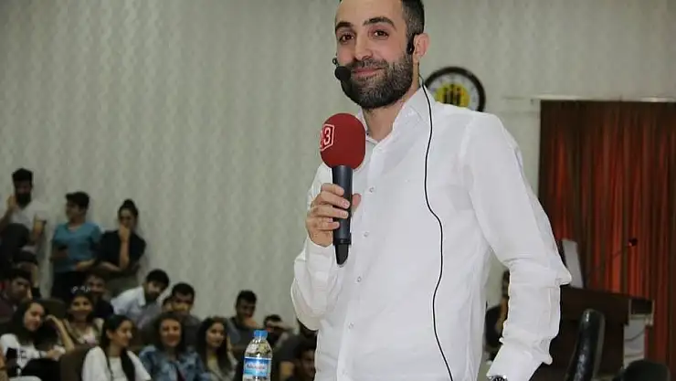 'Emre Aydemir İnönü Üniversitesinde öğrencilerle buluştu'