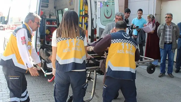 'Kafasına çatıdan demir düştü, o anlar kameraya yansıdı'