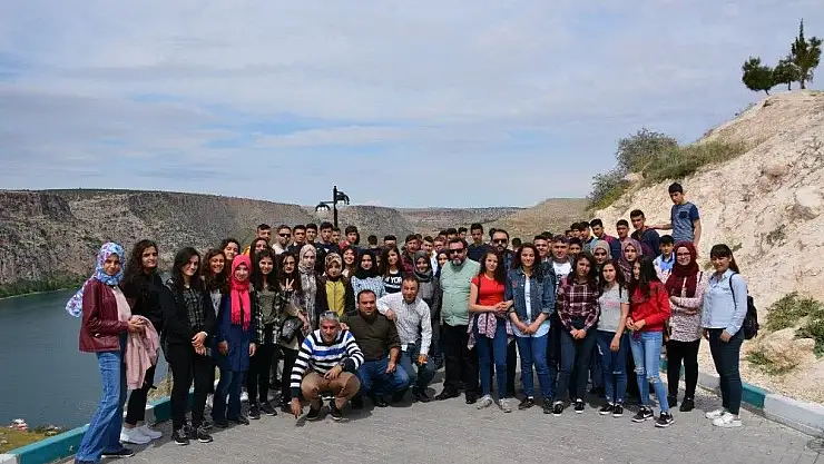 'Öğrenciler Atatürk Barajını ve Halfeti´yi gezdi'