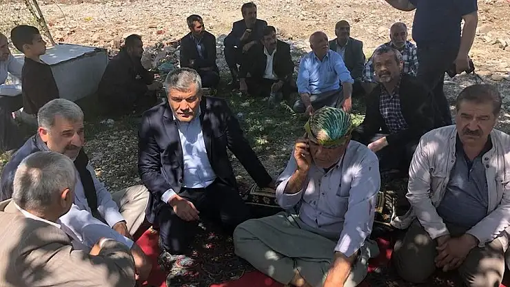 'Samsat´taki depremzedeler için ''Bir koyun da sen ver'' kampanyası'