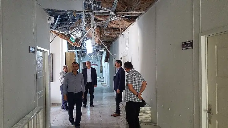'Eğitim Bir-Sen heyeti depremzedelerle bir araya geldi'
