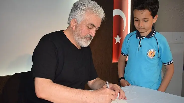 'Geleceğin yazarları, yazarlarla buluşmaya devam ediyor'