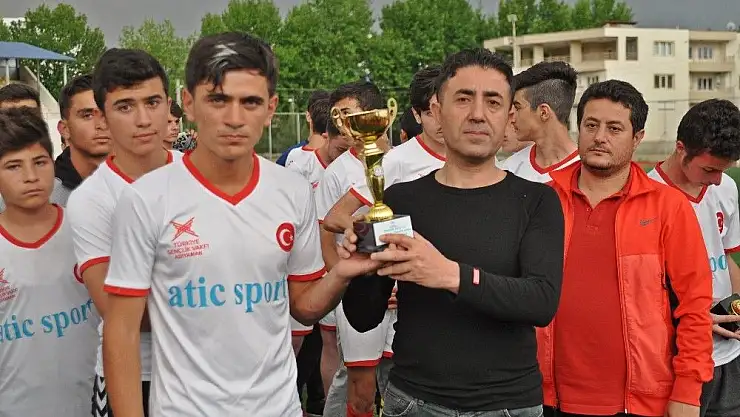 'TÜGVA Liselerarası Futbol Turnuvası sona erdi'