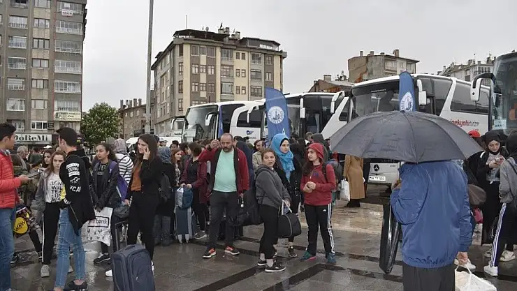 'Başarıyı öğrencilere Çanakkale ödülü'
