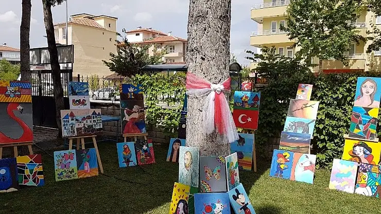 'Öğrencilerden yıl sonu sergisi'