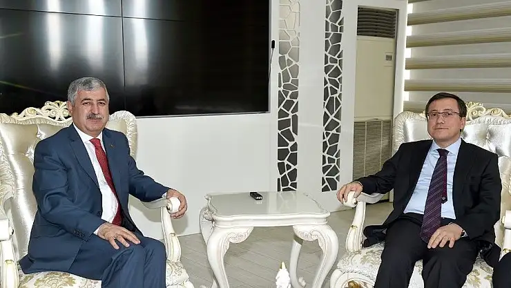 'Rektör Kızılay´dan Polat´a ziyaret'