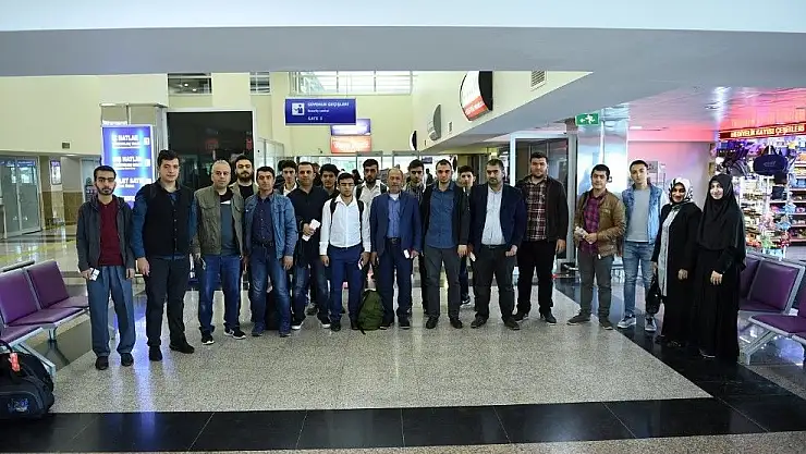 'Yeşilyurt Belediyesi 76 kişilk kafileyi Kudüs´e uğurladı'