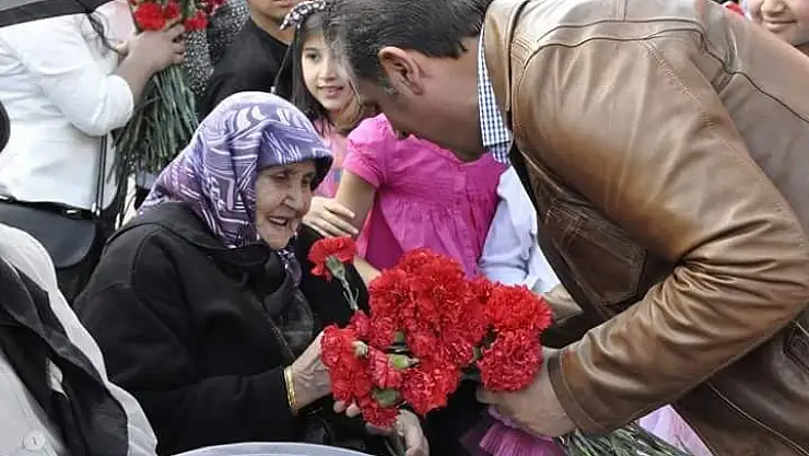 'Başkan Çiftçi anneleri unutmadı'