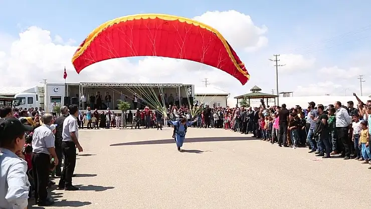 'Çadır kentte çocuk şenliği düzenlendi'