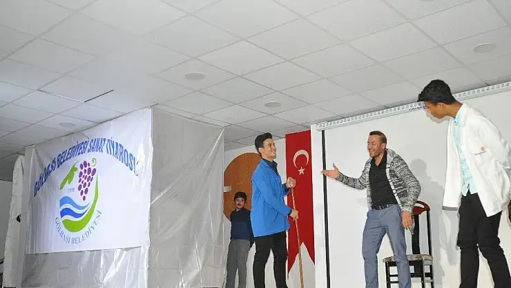 'Gölbaşı ilçesinde `Vejetaryen Aile´ isimli oyunu sahnelendi'