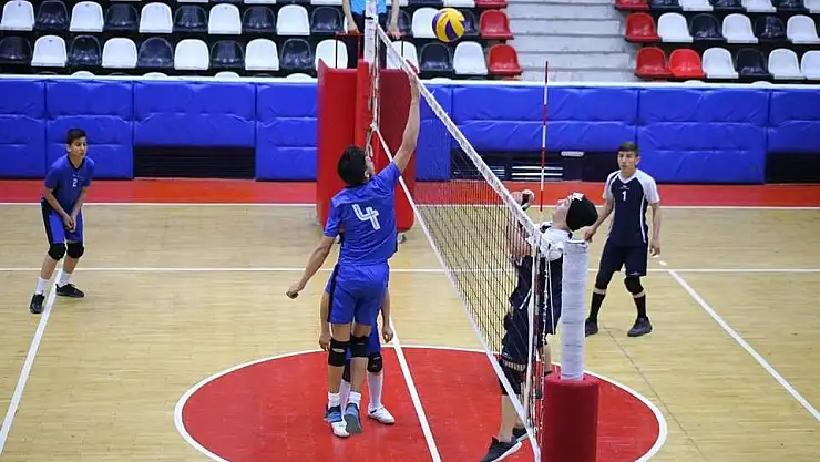 'Küçük Erkekler Voleybol Grup müsabakaları tamamlandı'
