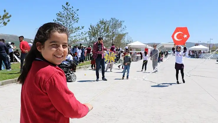 'Engelliler Haftası dolayısıyla uçurtma şenliği düzenlendi'