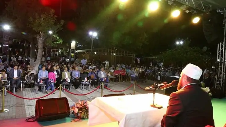 '`Hısn-ı Mansur´da Ramazan Akşamları´ Kur-an´ı Kerim tilavetiyle başladı'