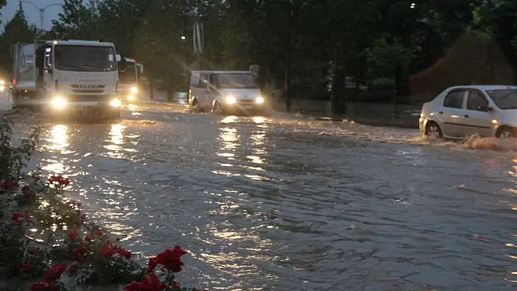 'Elazığ´da sağanak etkili oldu'