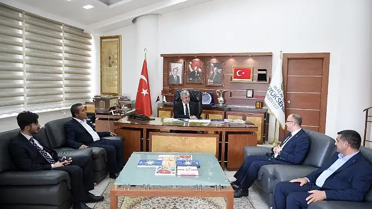 'Aday adayı Unat seçim çalışmalarına devam ediyor'