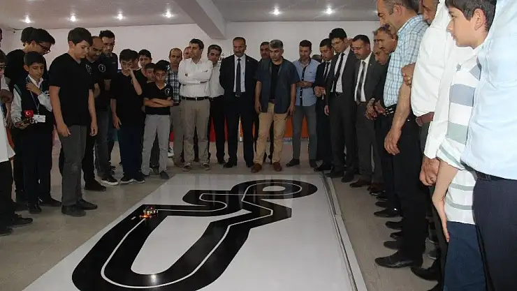 'Elazığ´da ''Robotlar'' yarıştı'