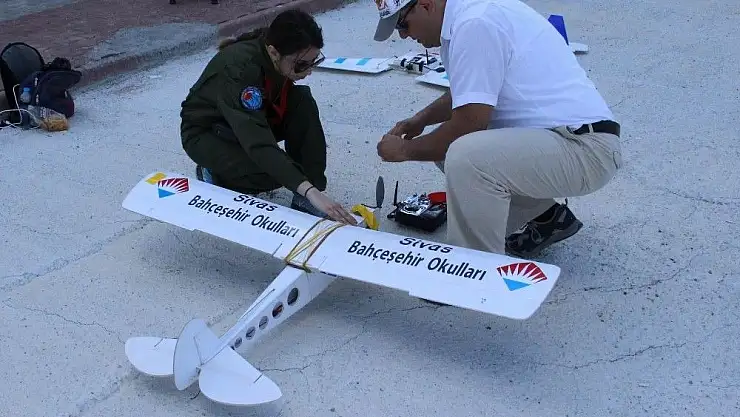 'Öğrenciler İnsansız Hava Aracı yaptı'