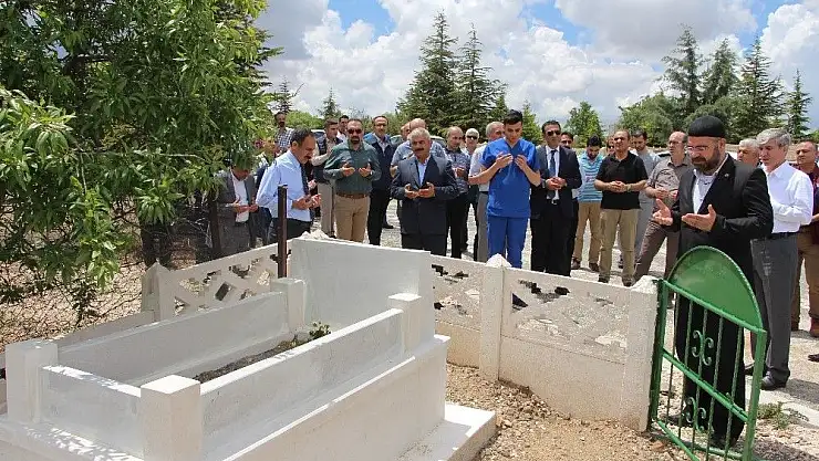 'Prof. Dr. Said Berilgen kabri başında anıldı'