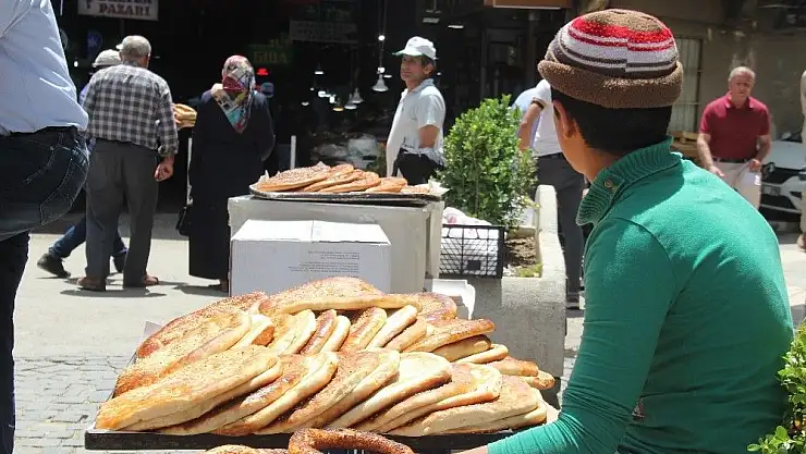'Elazığ´da Ramazan´ın vazgeçilmezi ''Nohut Ekmeği'''