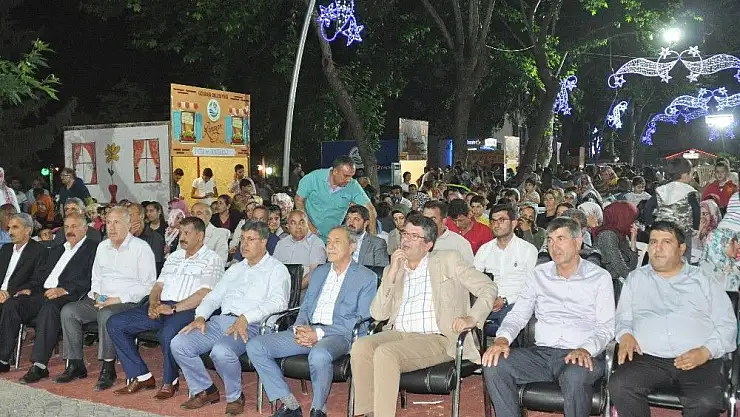 'Kapaklıkaya Gölbaşı ilçesine konferans verdi'