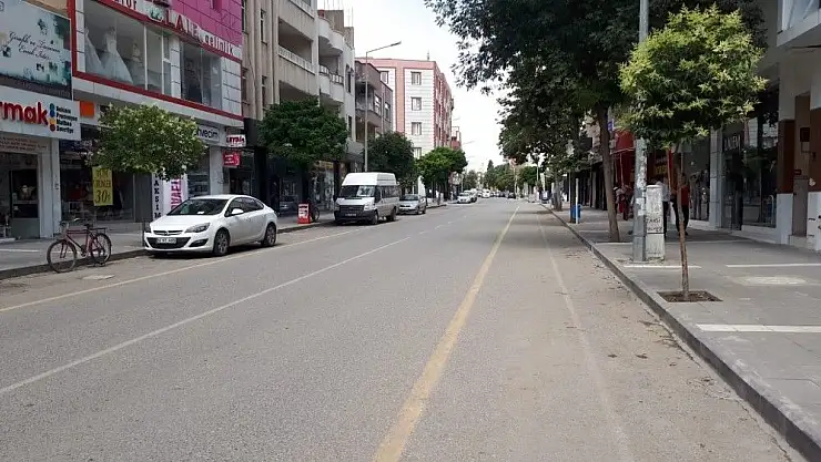 'Adıyaman´da cadde ve sokaklar boş kaldı'