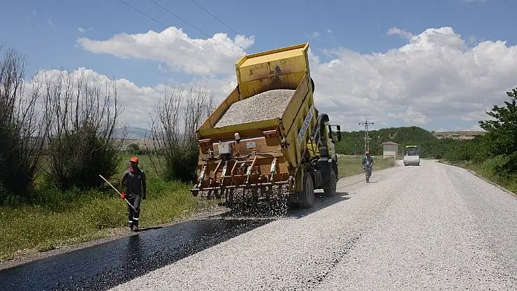 Yazıhan´da 20 km´lik grup yolu asfaltlanıyor