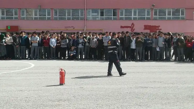 '40 bin kişiye yangın ve deprem eğitimi verildi'