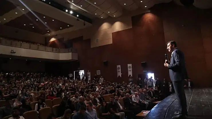 'Bakan Tüfenkci, gençlerle buluştu'