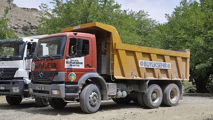 'Arguvan´da yol çalışmaları sürüyor'