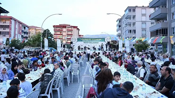 'Yeşilyurt Belediyesi iftarda 6 bin kişiyi ağırladı'