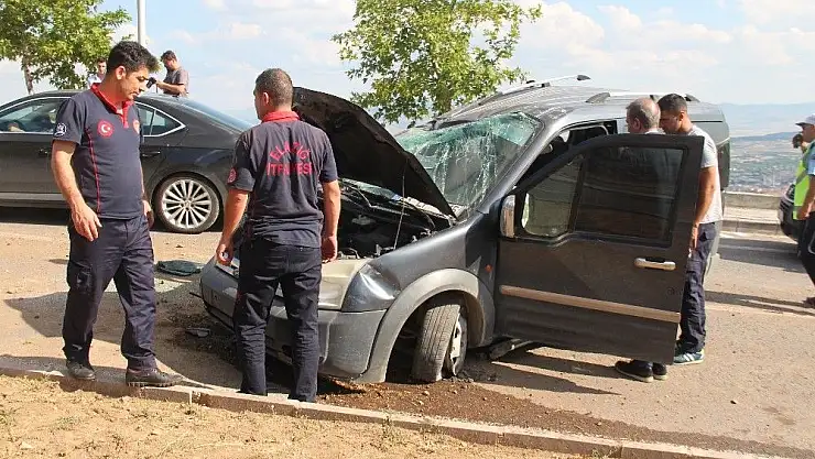 'Elazığ´da iki ayrı kaza:4 yaralı'