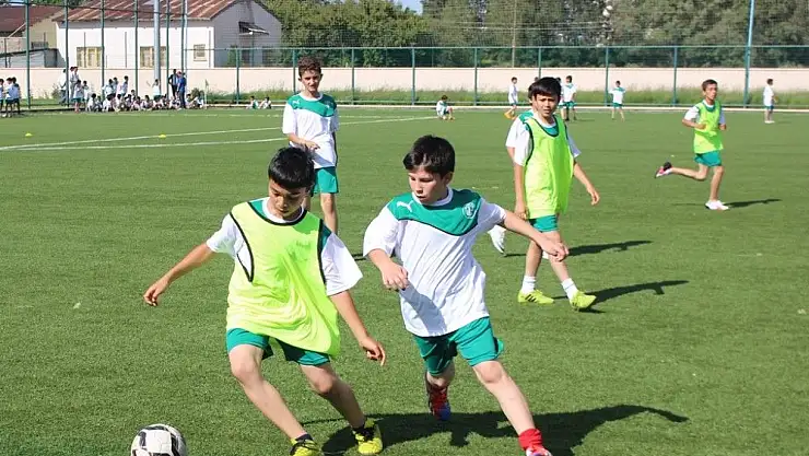'Sivas Belediyespor futbol yaz okulu açıyor'