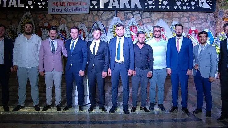 'Genç Asriad´ın yönetimi tanıtıldı'