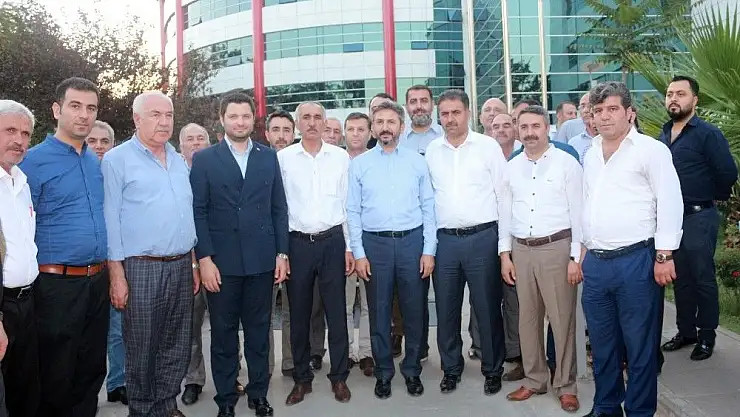 'AK Parti milletvekilleri mazbatalarını aldı'
