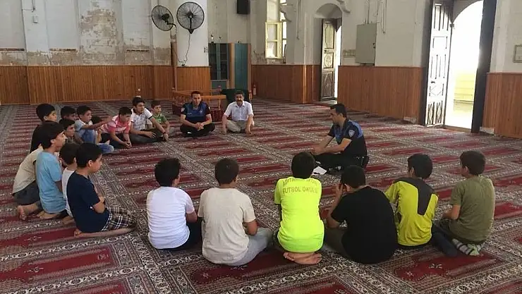 'Polis ekipleri boğulmalara karşı bilgilendirme yaptı'