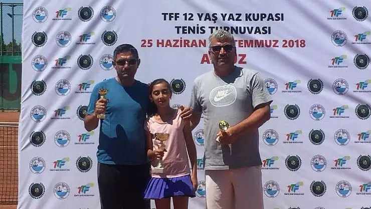 'Adıyamanlı tenisçi turnuvada şampiyon oldu'