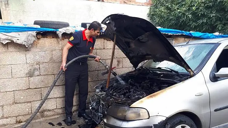 'Park halindeki otomobil yandı'