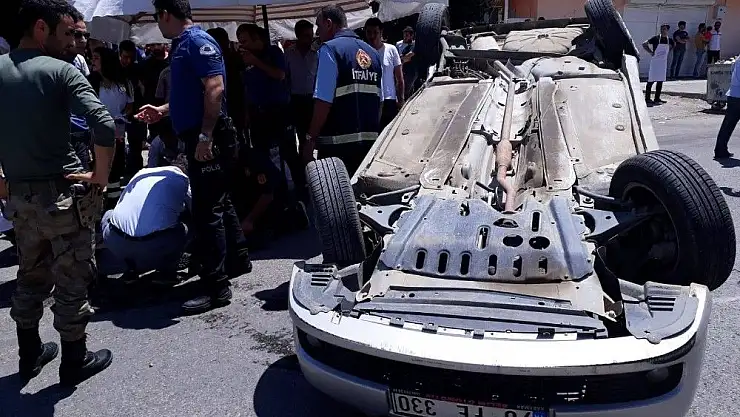 'Kahta´da iki araç çarpıştı: 3 Yaralı'
