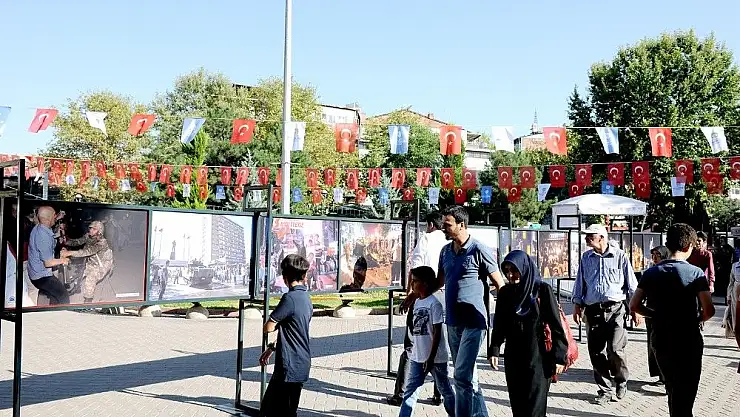 '15 Temmuz destanı fotoğraf sergisi açıldı'