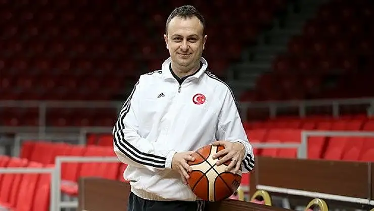 'Elazığ´da kadın basketbol takımının başına Hakan Acer getirildi'